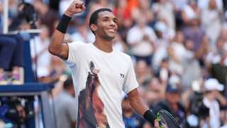 US Open: Auger-Aliassime battles past De Minaur into the final four