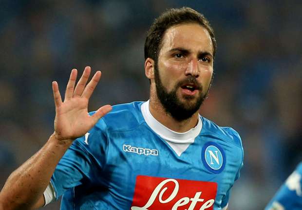 gonzalohiguain-cropped_5y4tbkrcbucu13xaqntc6682j.jpg