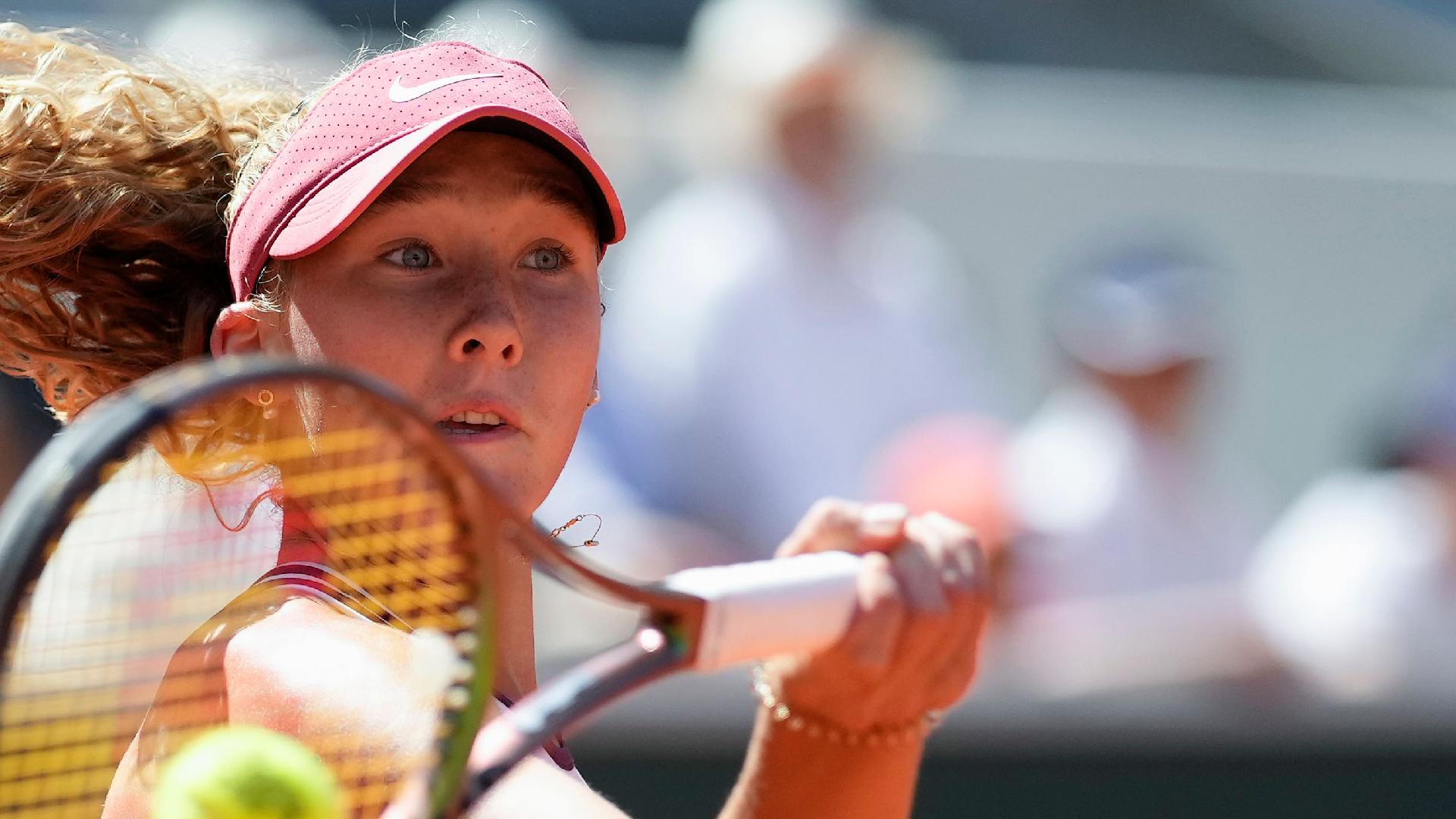 Mirra Andreeva plays a forehand against Coco Gauff (Christophe Ena/AP)
