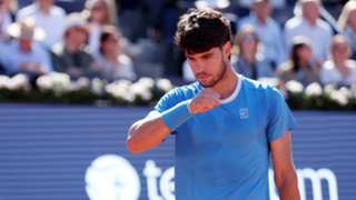 Alcaraz withdraws from Madrid Open with wrist injury