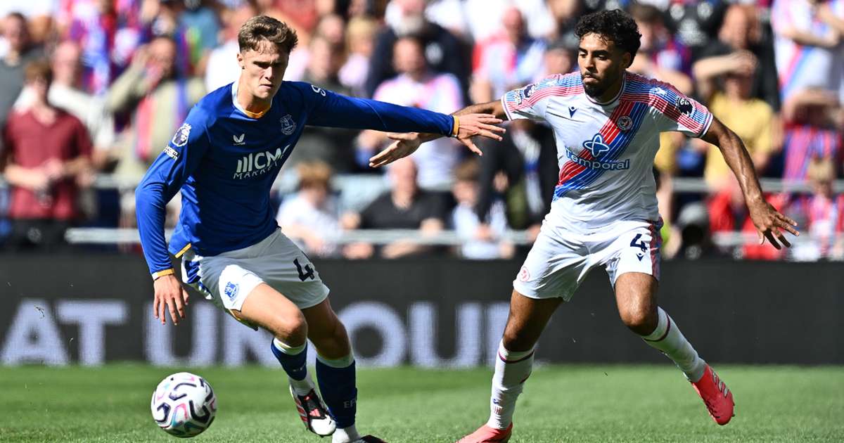 Everton vanquish Crystal Palace 2-0 to launch season as Moyes hails young midfield