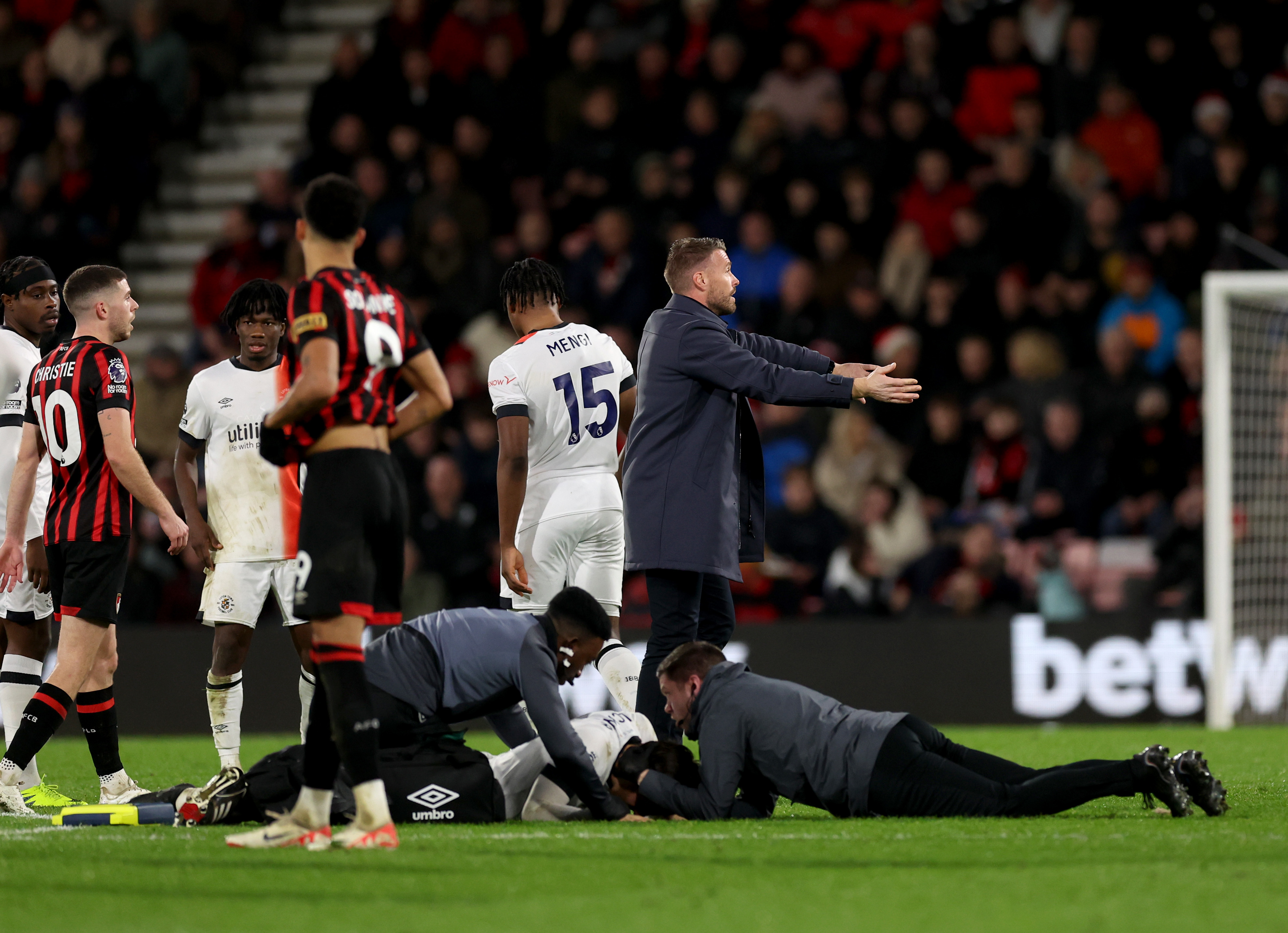 Edwards rushed to his captain's aid during the on-field incident