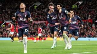 Manchester United 1-1 Tottenham: Solanke strikes in stoppage-time to spare De Zerbi's blushes