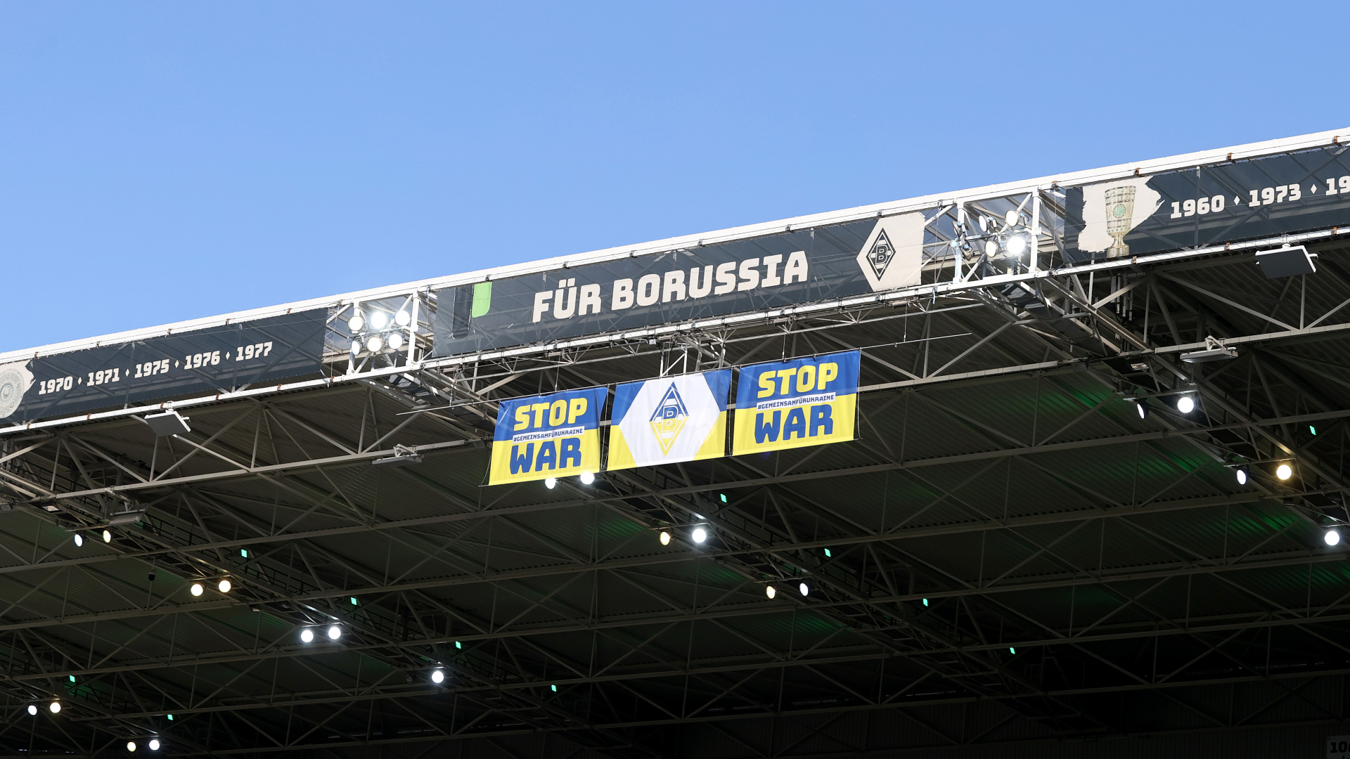 Borussia Monchengladbach will play the Ukraine national team in a charity match on May 11