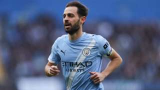 Silva to decide future after final Man City game amid Barcelona rumours