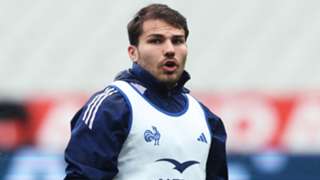 Six Nations: Dupont urges France to 'show up' against 'dangerous' England