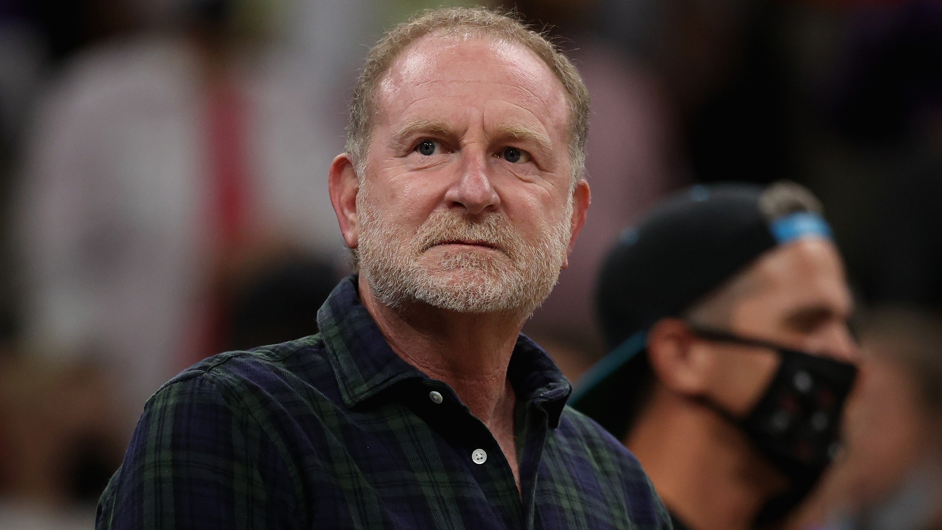 Masa jabatan Sarver di Phoenix Suns berakhir saat Ishbia menyetujui akuisisi