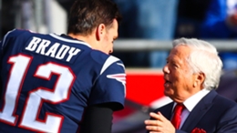 Robert Kraft wants Tom Brady to retire as a Patriot