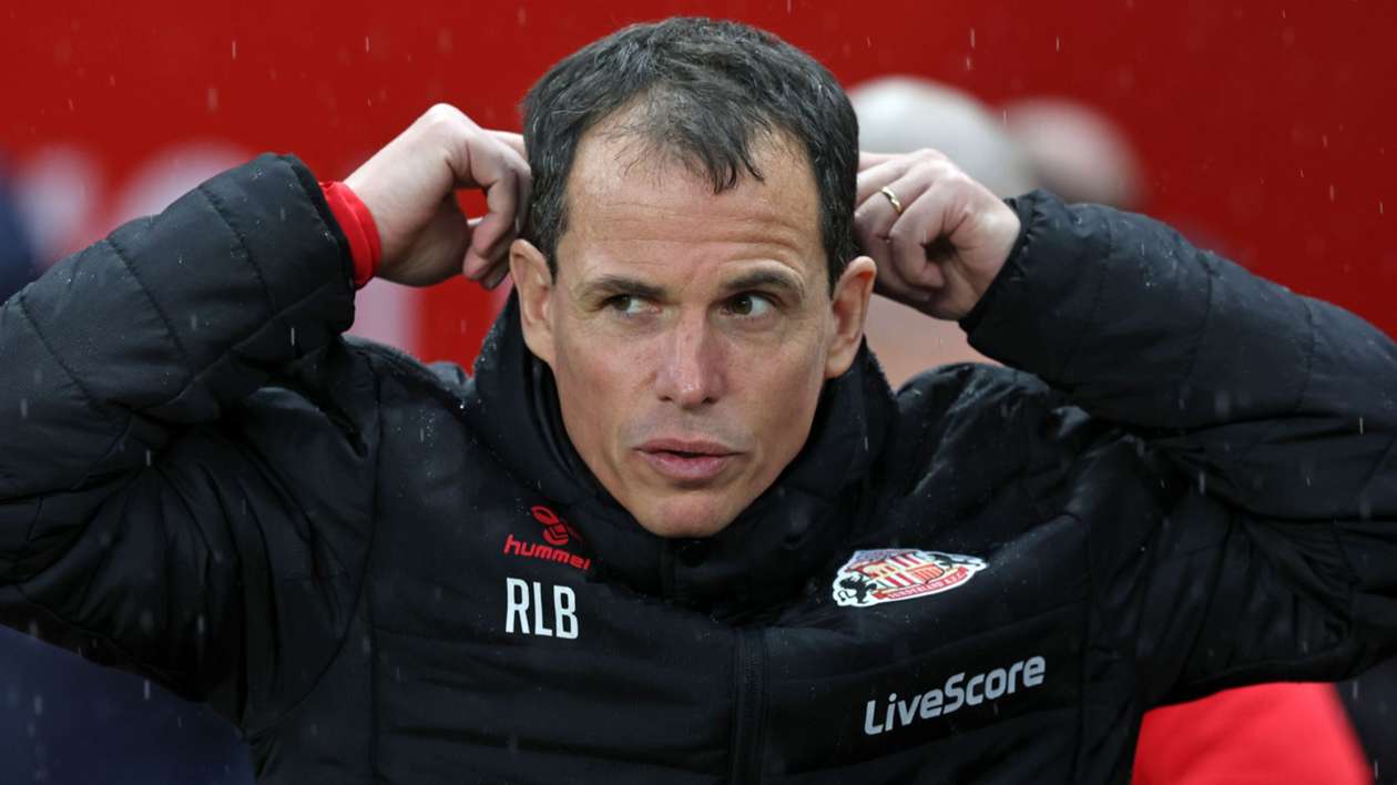 'Many teams would give up' - Le Bris salutes Sunderland after Bournemouth comeback