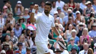 Wimbledon: Djokovic breezes past Evans into third round
