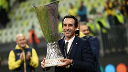 Unai Emery with the Europa League trophy in 2021