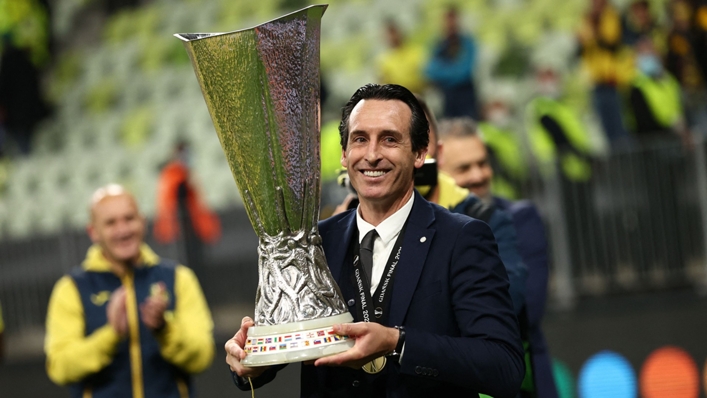 Villarreal head coach Unai Emery holds the Europa League trophy