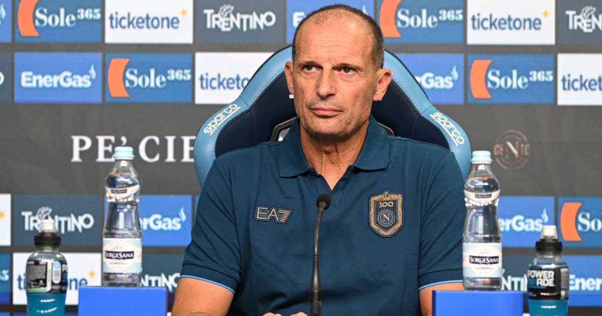 Napoli head coach Massimiliano Allegri