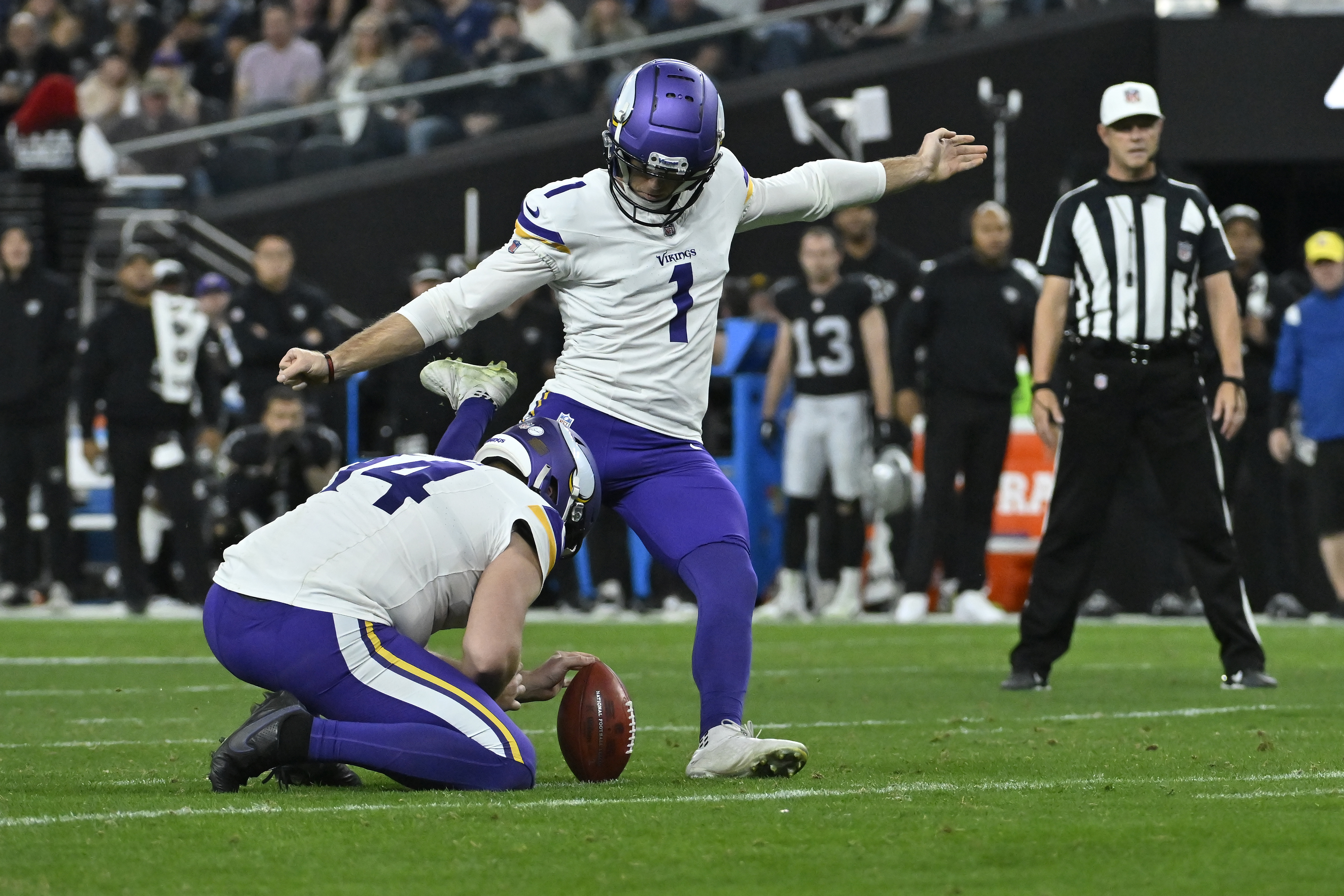 Vikings Raiders Football