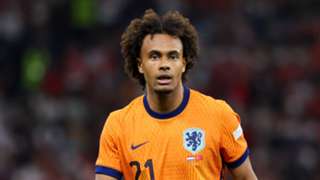 Manchester United bring in Dutch striker Zirkzee