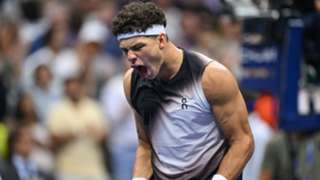 Tsitsipas no match for Shelton in US Open round of 16
