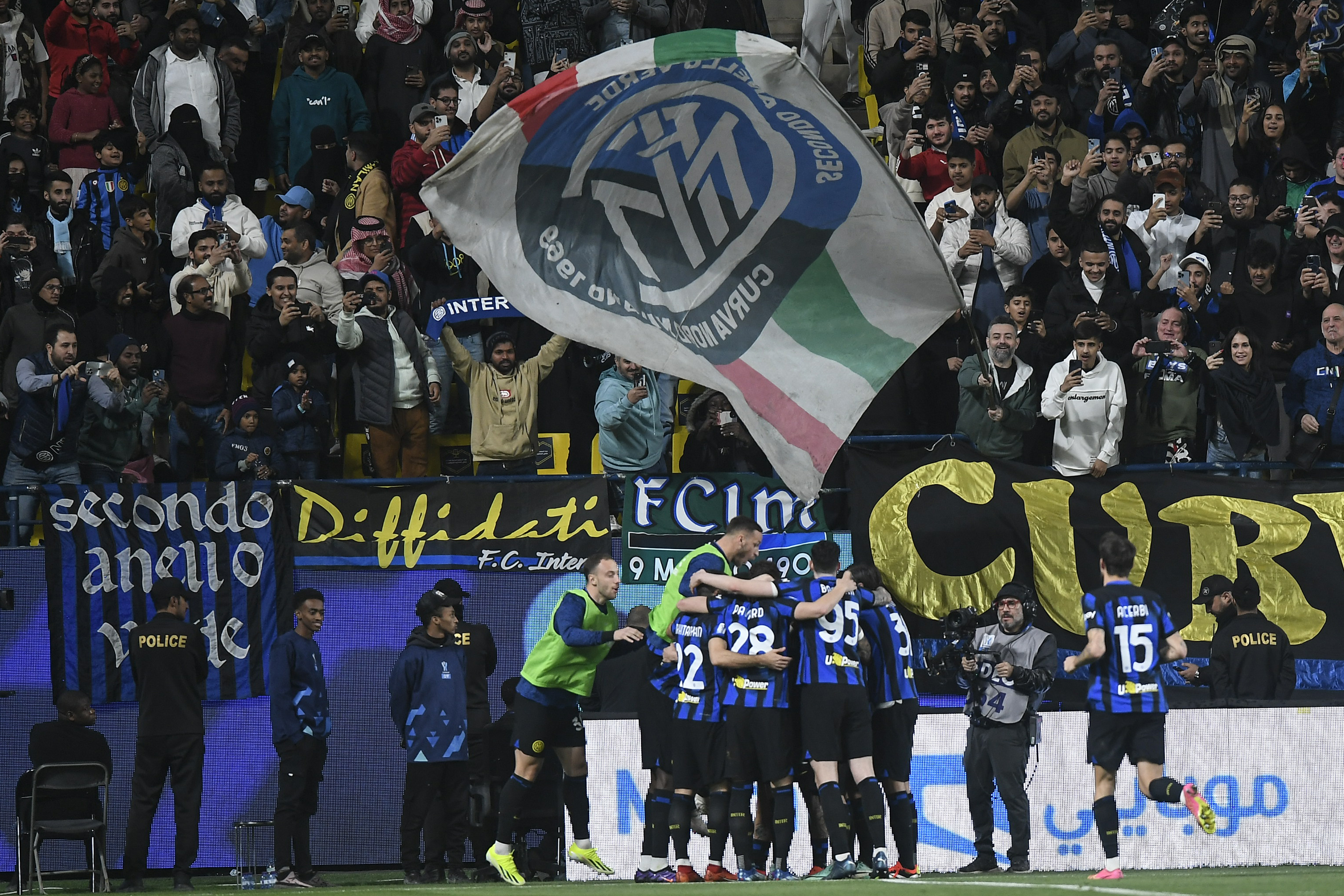 Inter Milan players celebrate