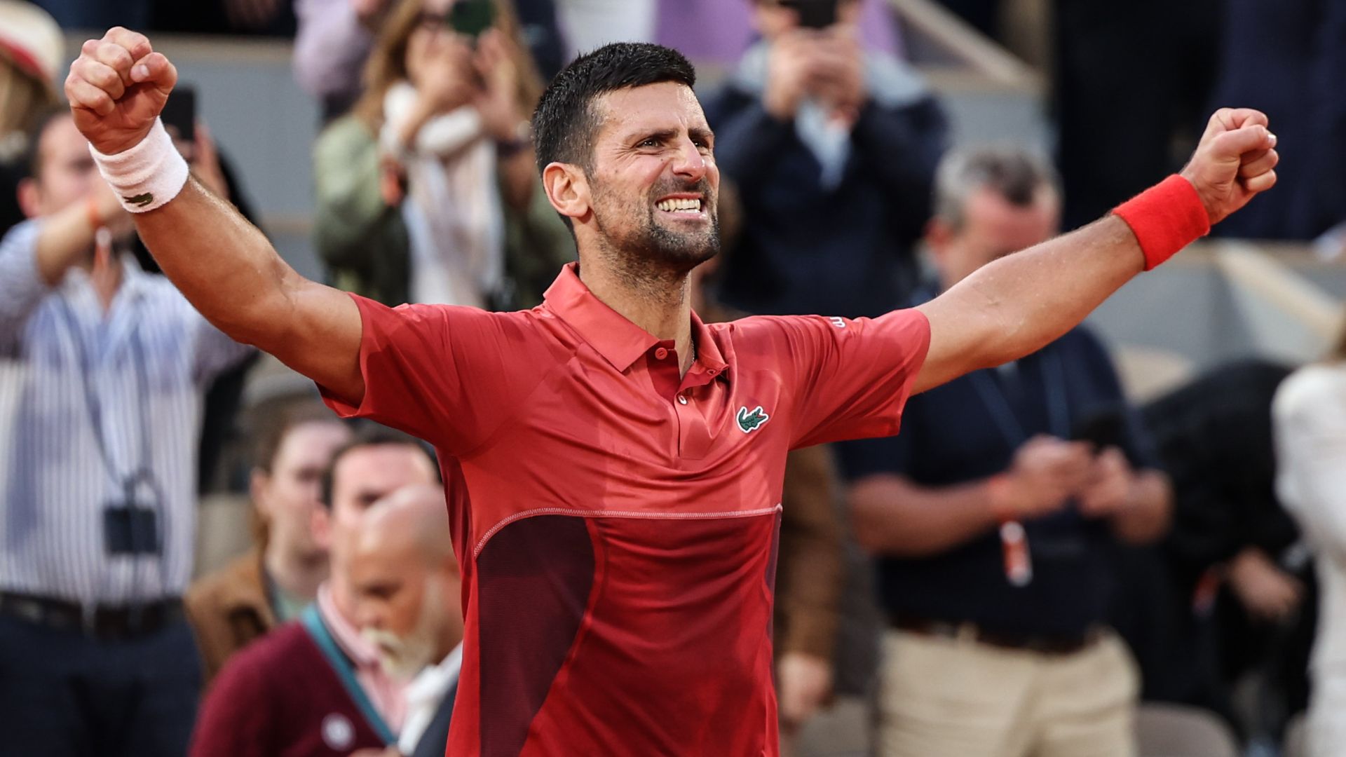 'I don't know how I won', Djokovic admits after battling knee injury against Cerundolo