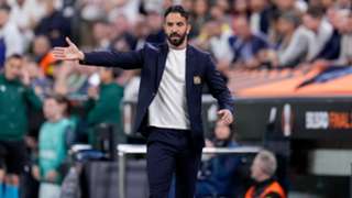 Cole urges Man Utd to 'hit ground running' in 'crazy start' to Premier League