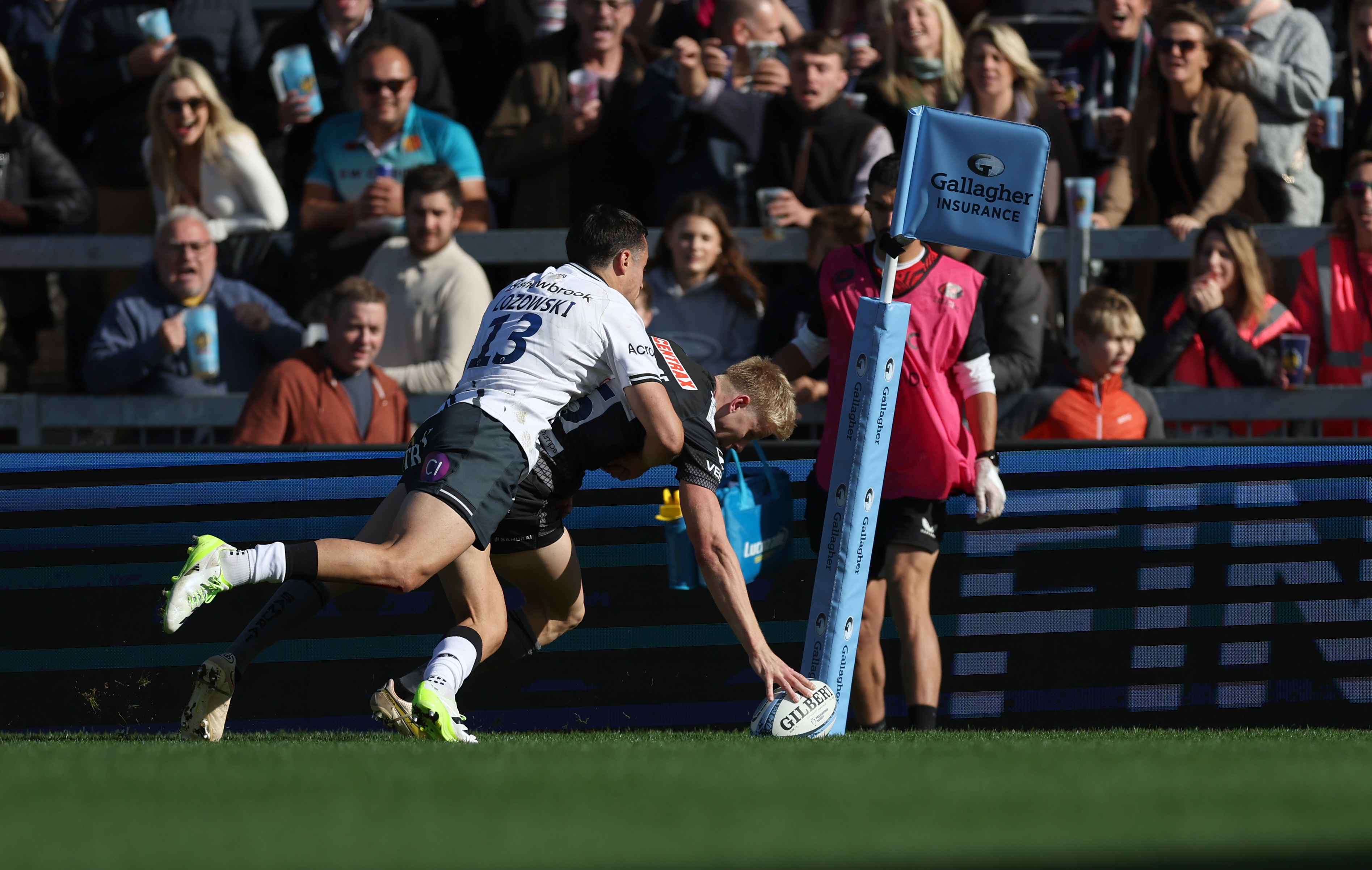 Josh Hodge, right, touches down in the corner for Exeter’s seventh try