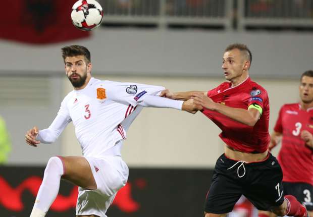 gerardpique-cropped_ly8o5k4lfgx21v03742p58zpe.jpg