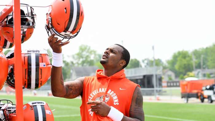 Cleveland Browns to wear white helmets in three regular-season games in 2023