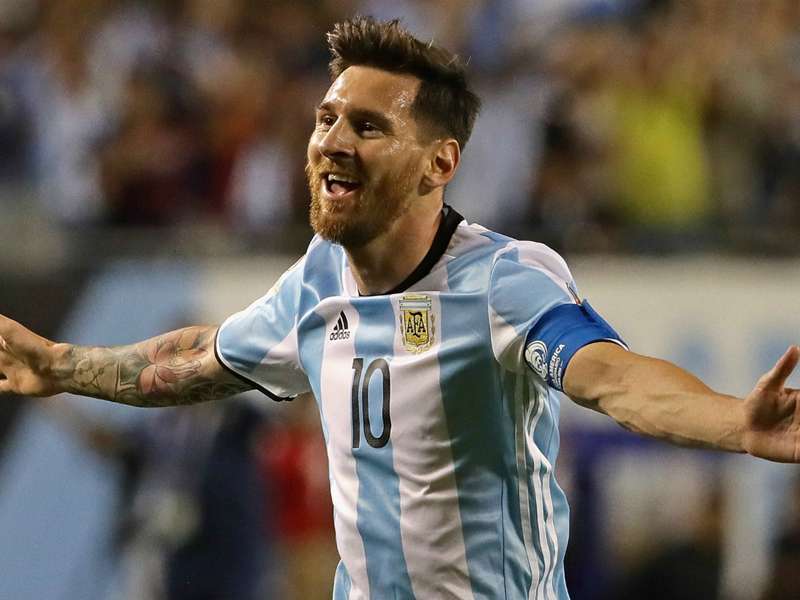 Ecuador 1 Argentina 3: Messi hat-trick seals victory | Goal.com