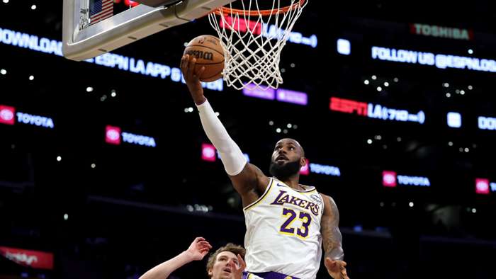 NBA: James returns to Lakers but White lifts Bulls with 36 points