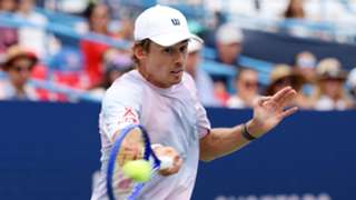 De Minaur breezes past Hewitt into Washington quarters