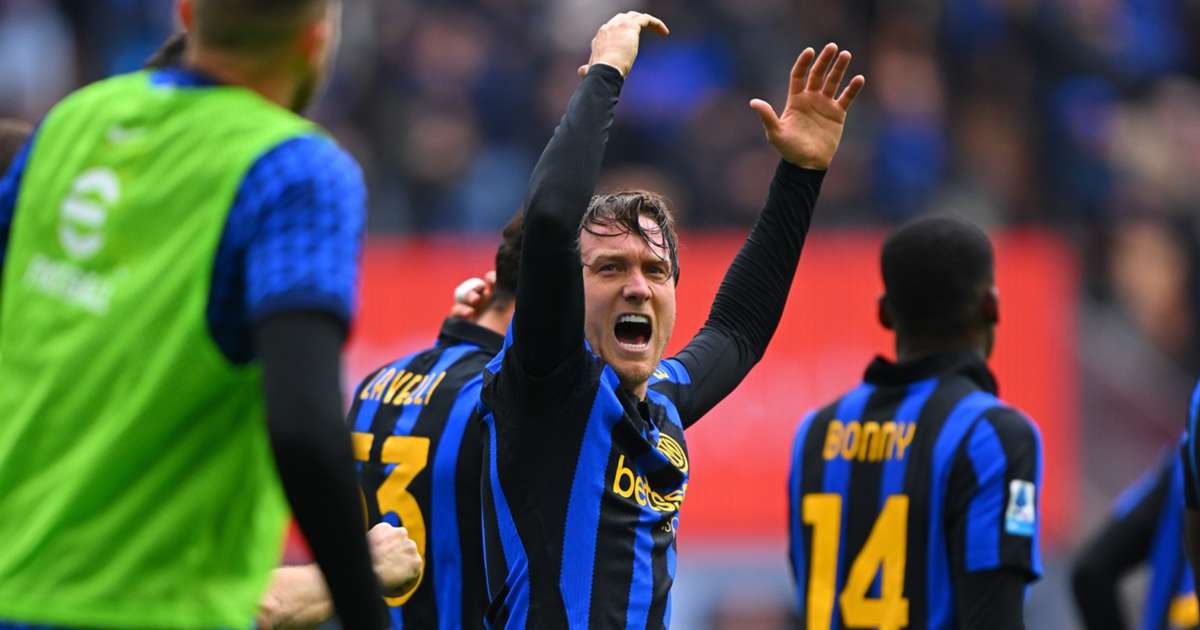 Inter snatch 2-1 win over Fiorentina with late Thuram equaliser and Zielinski penalty to go top of Serie A