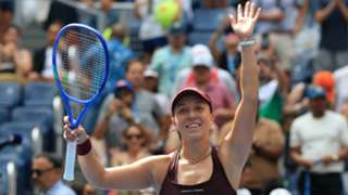 Pegula overcomes 'lazy' start against Fernandez, Sabalenka also through at US Open