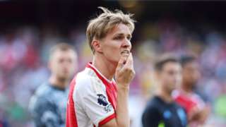 Arsenal 2-1 Everton: Gunners fall short despite last-gasp win