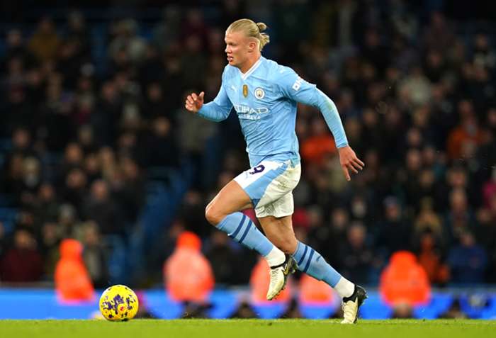 Kevin De Bruyne welcomes competition for places as Man City near full strength
