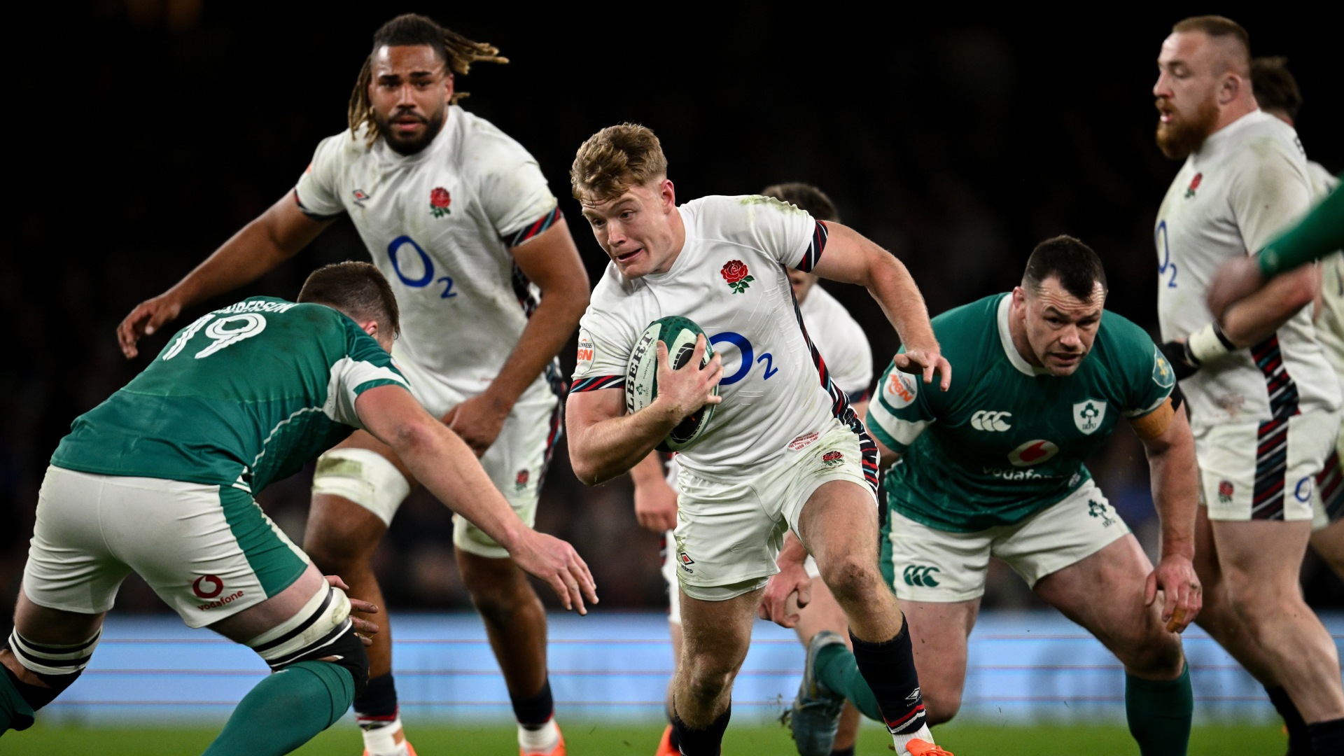 Fin Smith gets first Test start as England change three for France clash