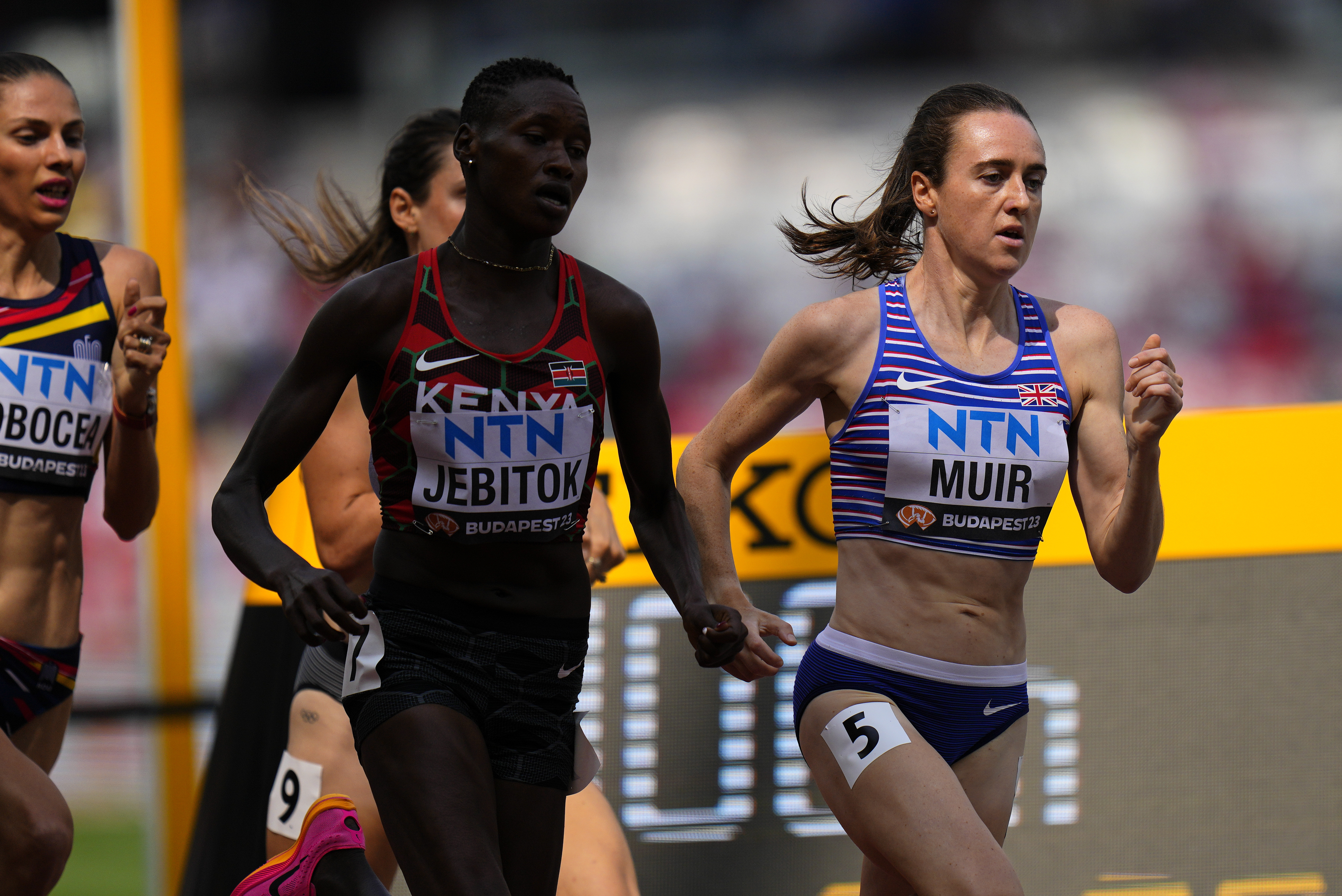 Laura Muir, right
