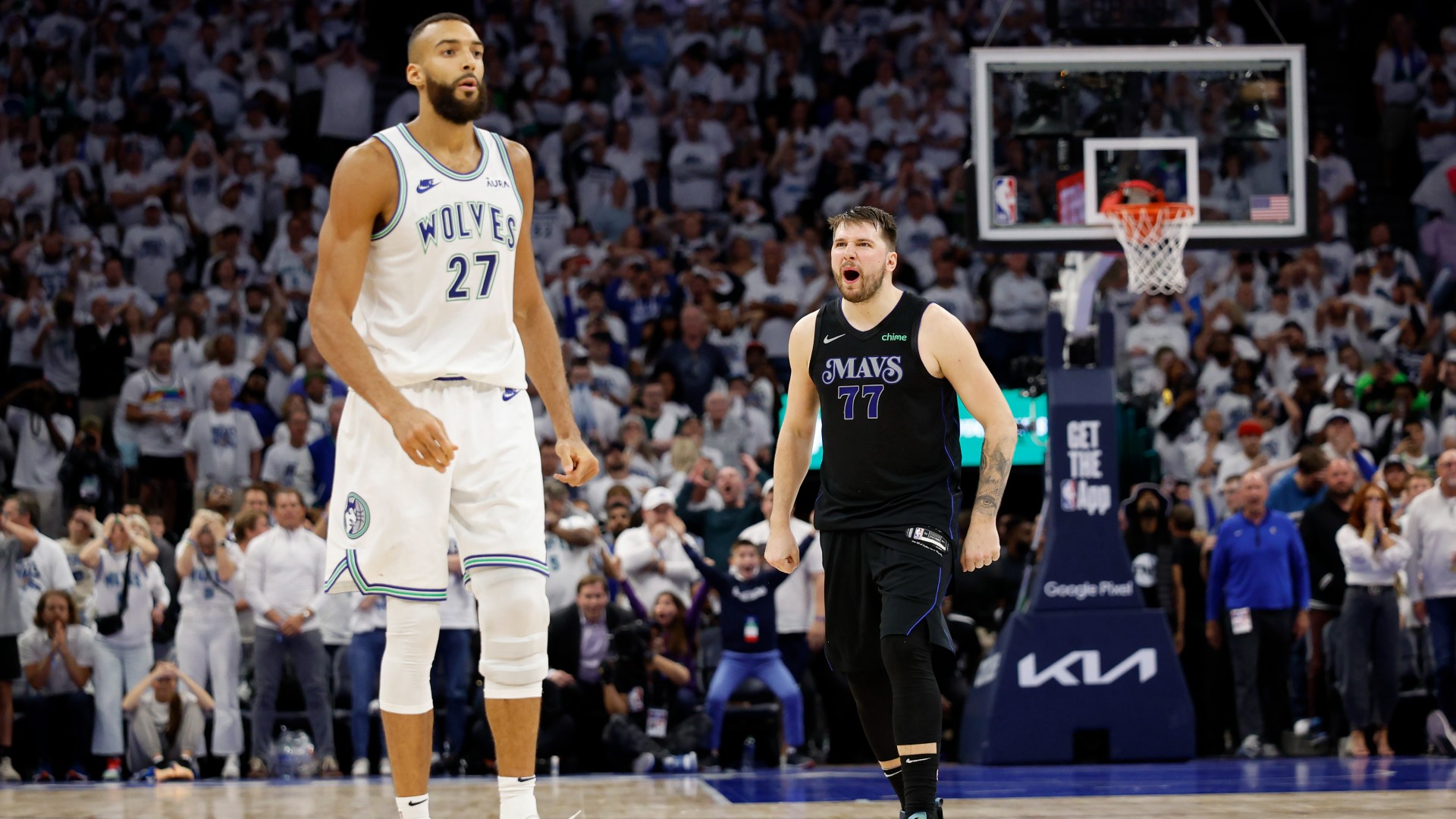 NBA: Doncic's late 3-pointer gives Mavericks 2-0 lead