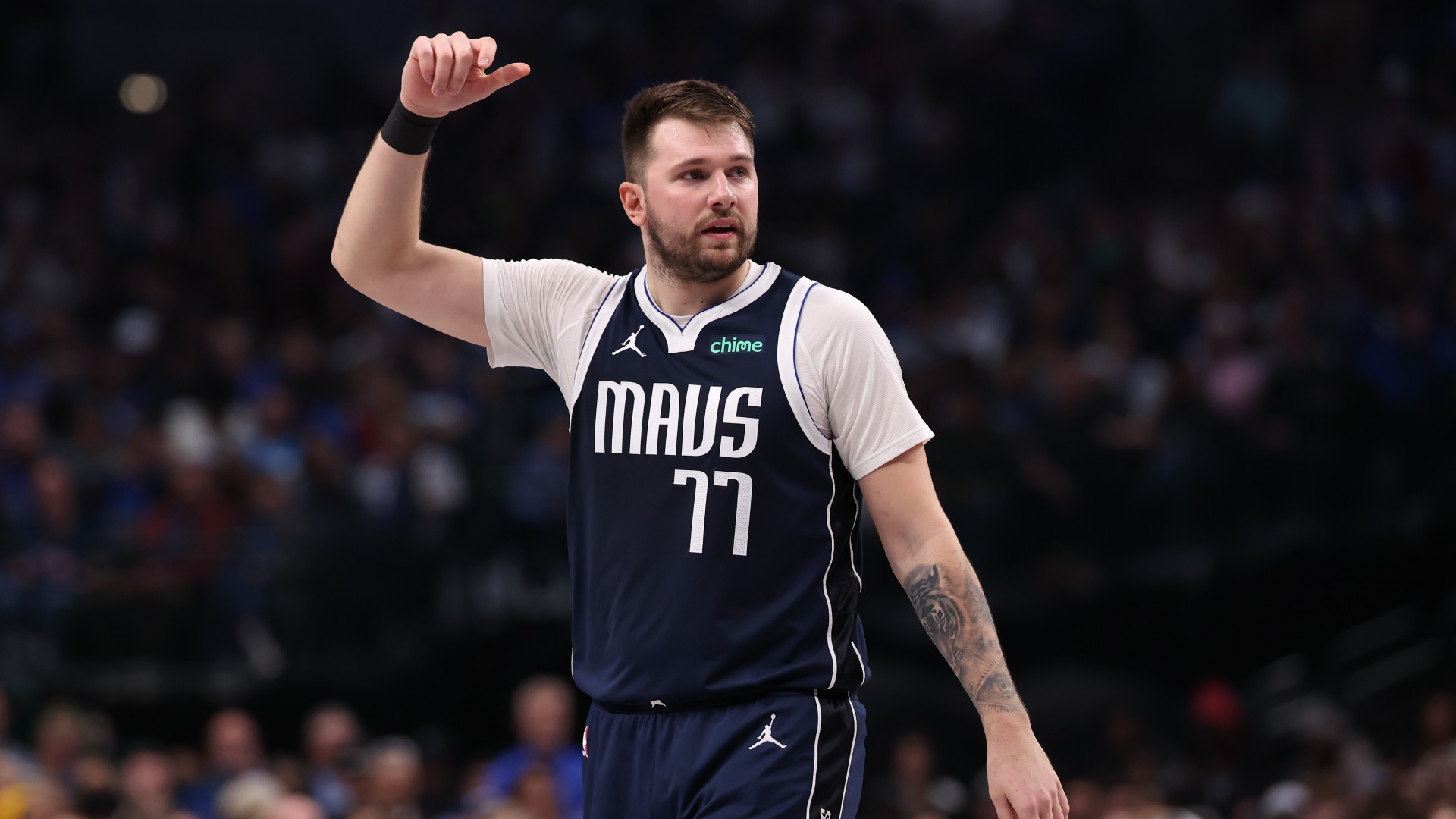 Lakers confirm Doncic arrival from Mavericks