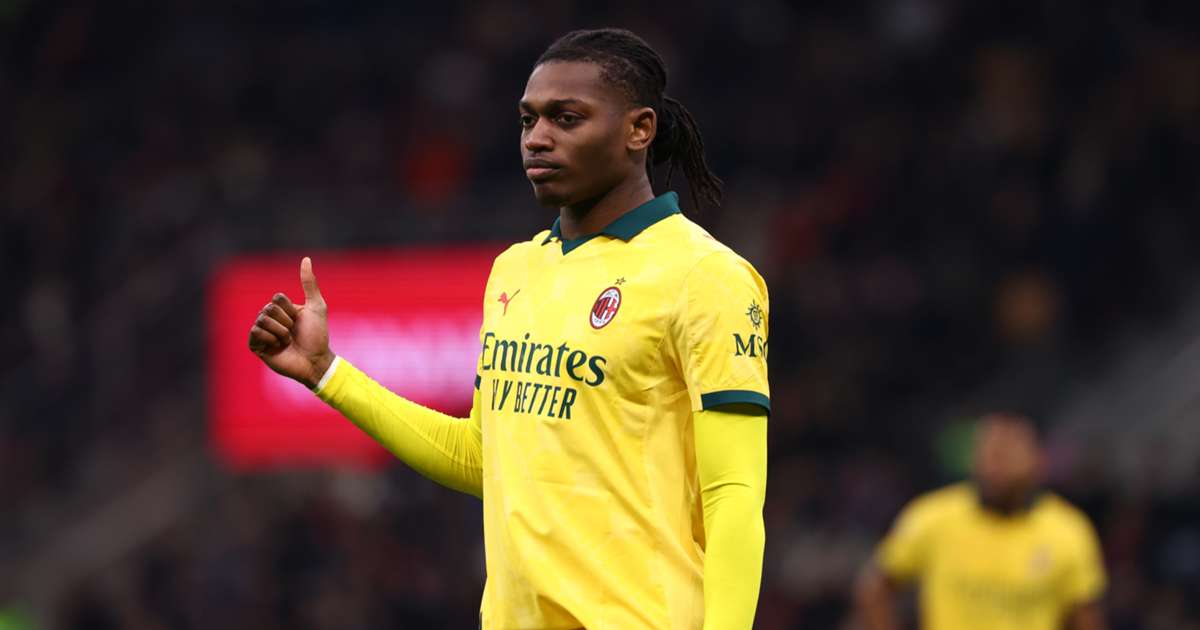 Rafael Leao during AC Milan's match against Como
