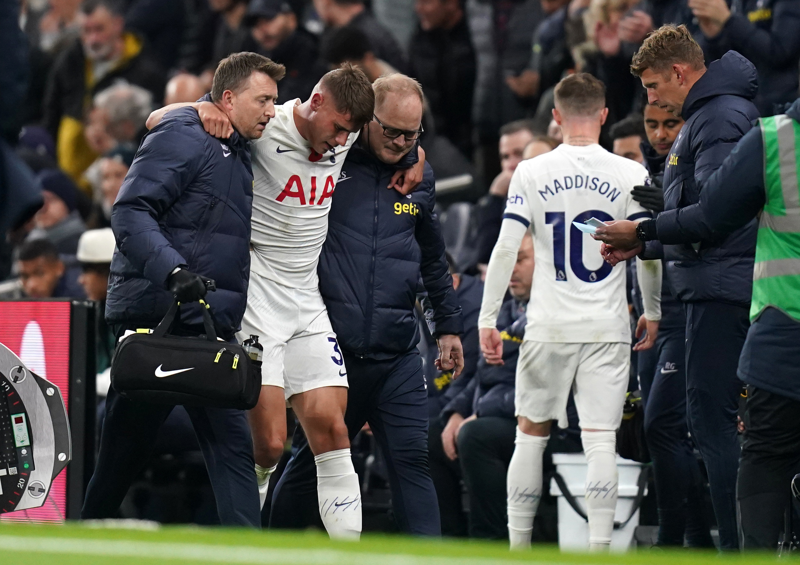 Micky van de Ven and James Maddison