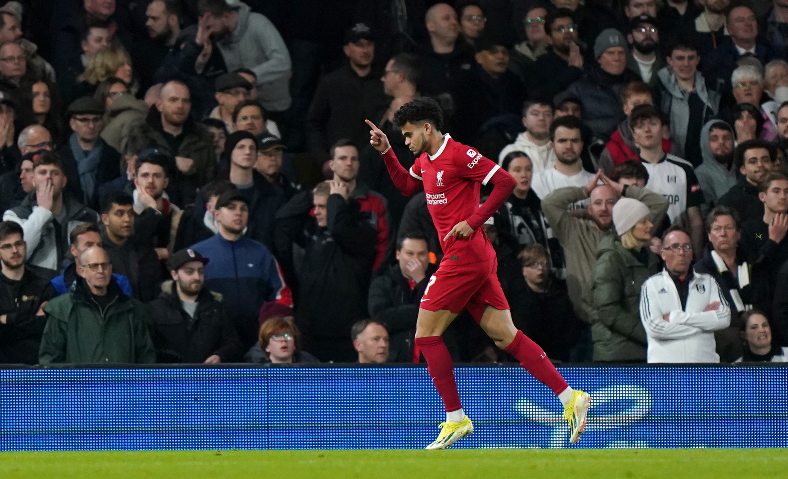 Liverpool hold off late Fulham charge to reach Carabao Cup final