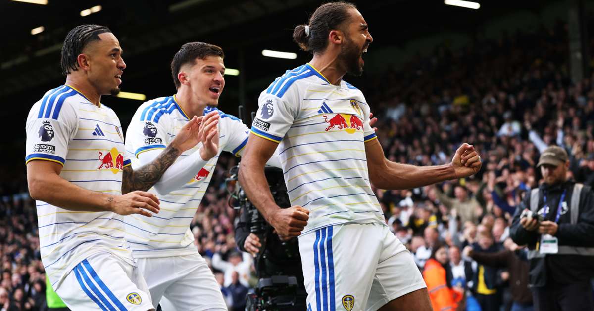 Dominic Calvert-Lewin celebrates his equaliser for Leeds United against Manchester United