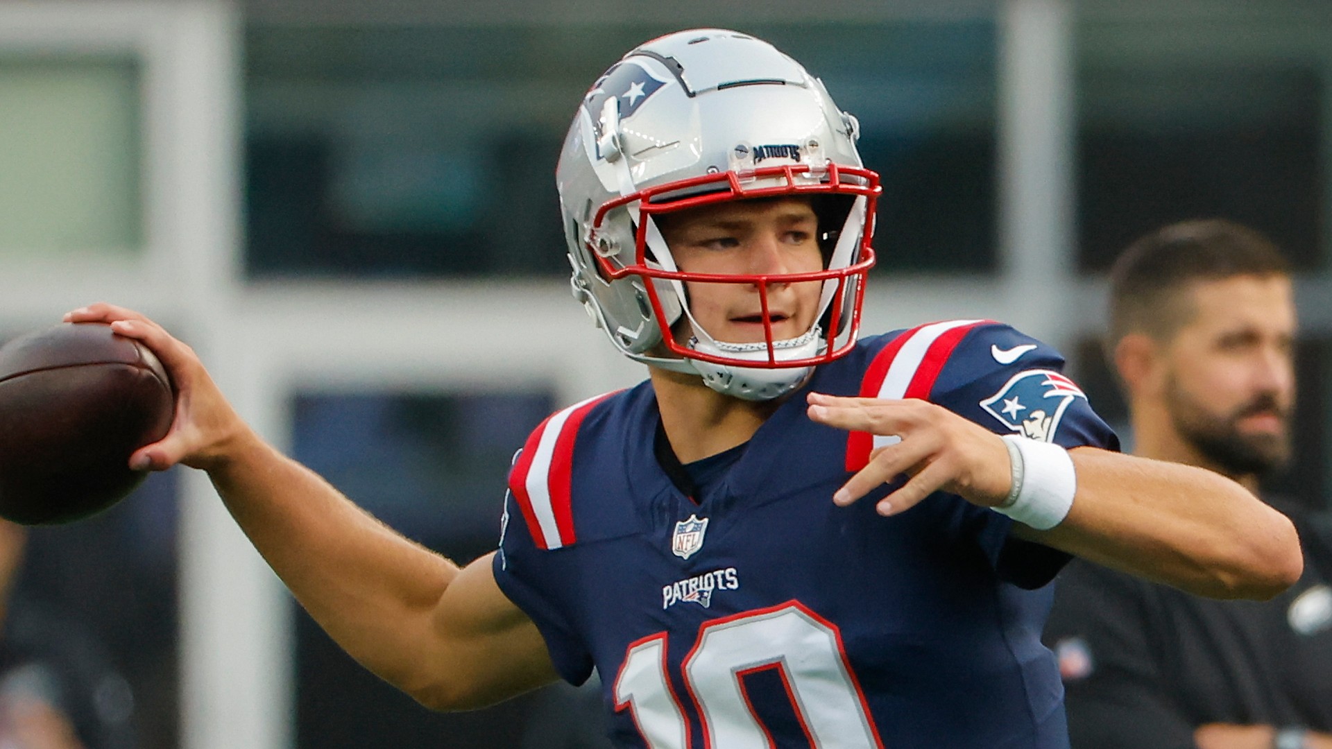 Mayo: Patriots' quarterback competition 'isn't over'