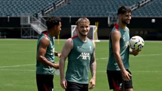 Elliott enjoying 'fresh start' under new Liverpool boss Slot