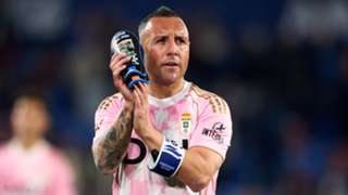 Former Arsenal and Spain midfielder Cazorla retires from football
