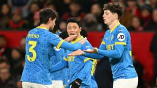 Manchester United 1-1 Wolves: Krejci header halts visitors' 11-game losing streak