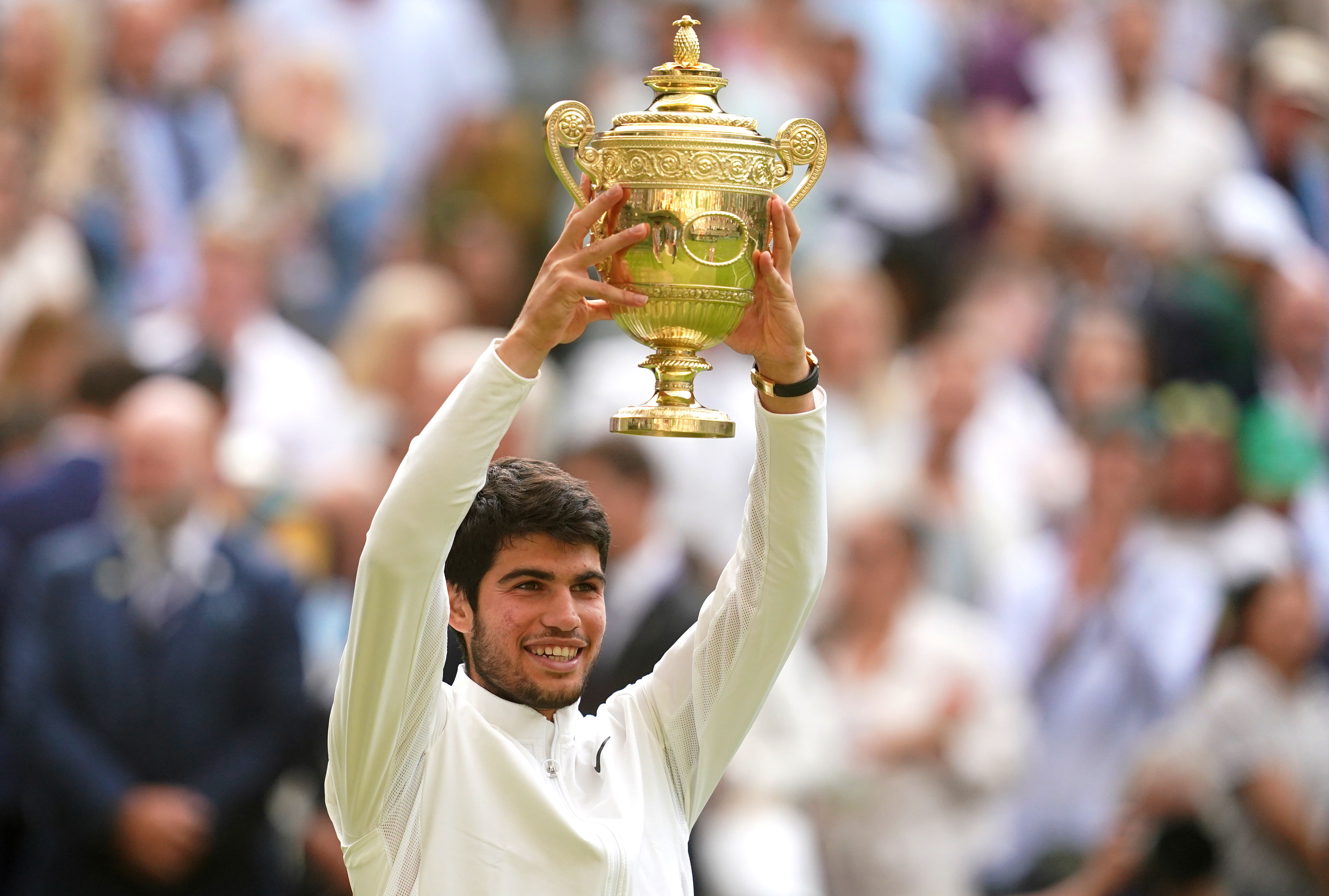 Wimbledon champion Carlos Alcaraz has withdrawn from the Barcelona Open because of injury