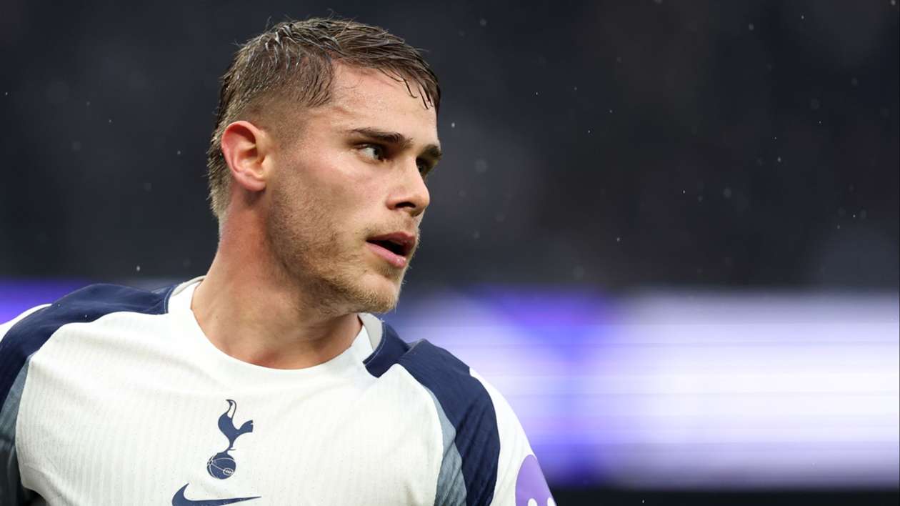 'I don't think we did enough' - Van de Ven rues Spurs slip-up