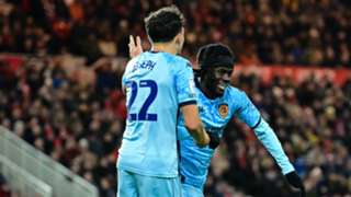 Championship: Hull close in on automatic promotion places as Wrexham win again