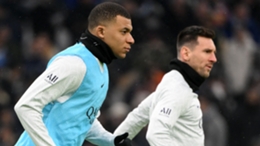 Kylian Mbappe (L) and Lionel Messi (R) are key players for Paris Saint-Germain