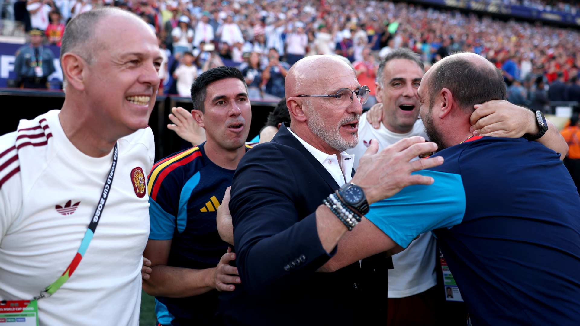 De la Fuente prijst Spaanse WK-winnaars als voorbeeld voor de sport